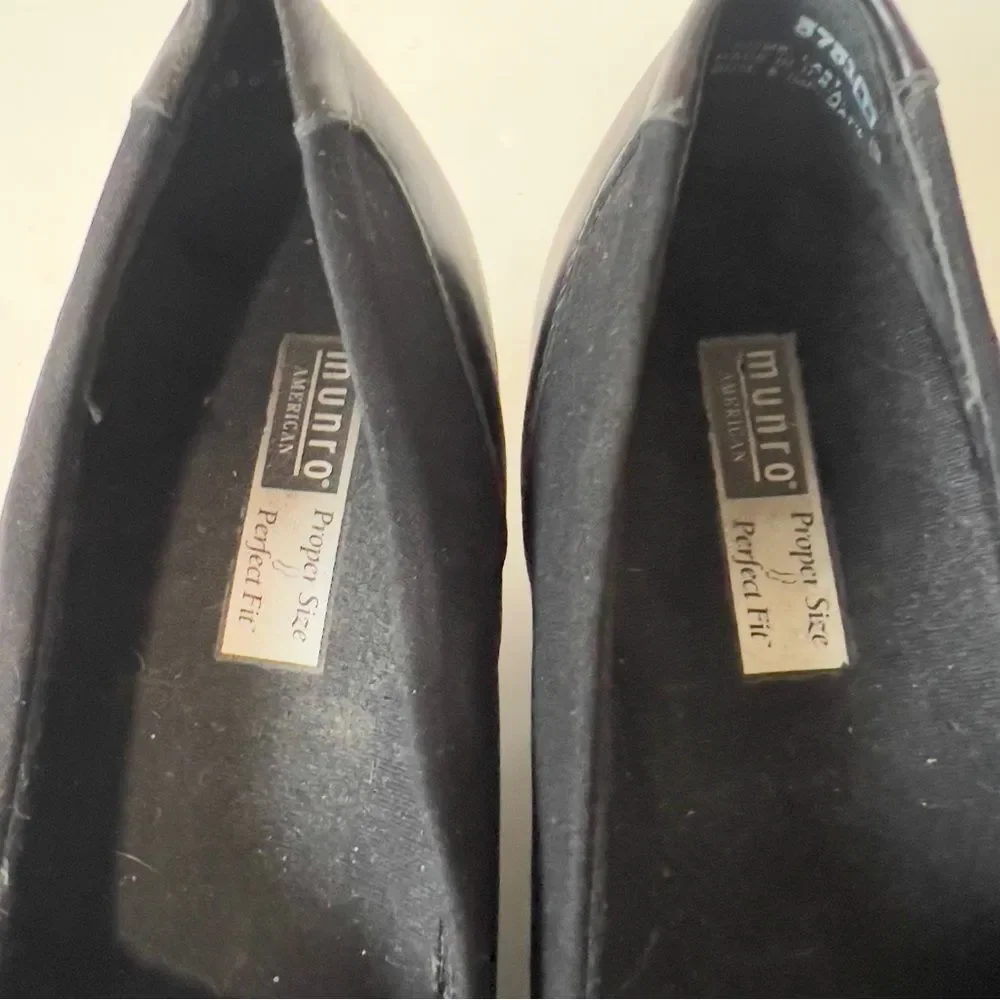 Munro Kayla Womens Black Slip On Wedge Heels Shoes‎ Leather Micro Fiber Size 8N
